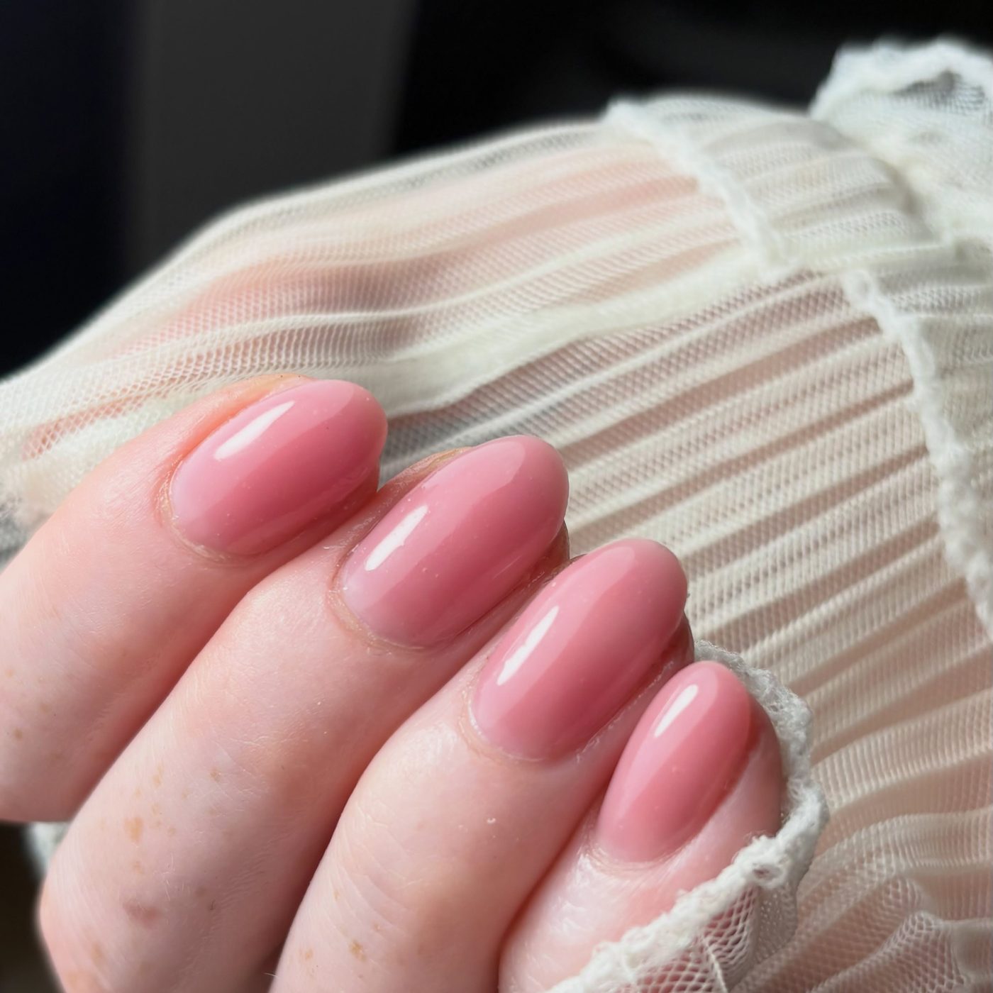 Rozenhoutkleurige glanzende nagels