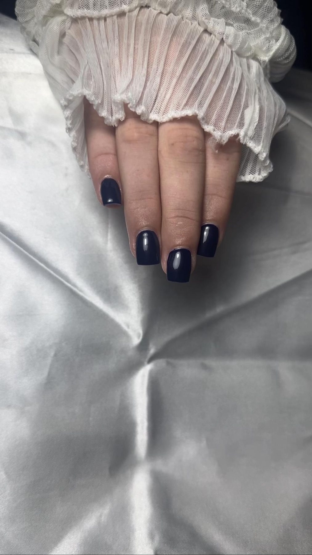 Donkerblauwe korte nagels